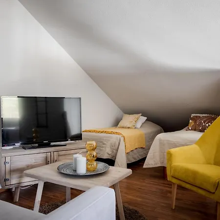 Levillas Alppitaehti , Taehtitie 4 A 4 *